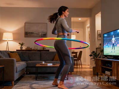 转呼啦圈瘦肚子需要长期坚持，不能三天打鱼两天晒网