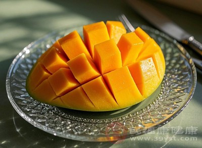 芒果、菠萝等水果，都属于易过敏食物