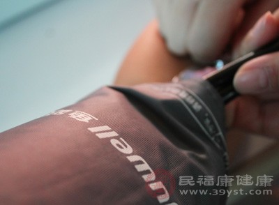 血压测量 左手和右手到底哪个更准确