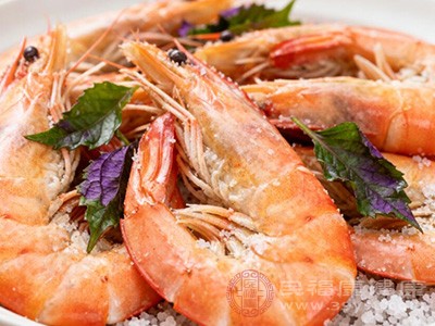 紫苏与鲜虾的搭配,堪称一绝 紫苏与鲜虾的搭配,堪称一绝