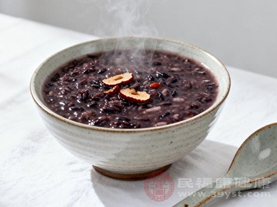 黑米粥的硬核功效 错过血亏 速来了解