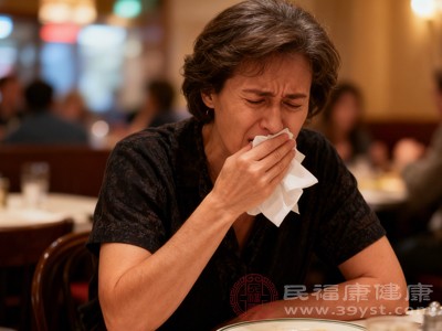 肝胆疾病如肝炎、胆囊炎等，会影响胆汁分泌和排泄，干扰消化功能，导致干呕