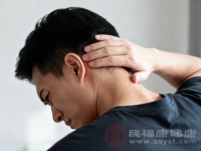 头部受凉(如吹冷风、空调直吹)、突然的噪音刺激、强光照射等,都可能刺激后脑勺神经,引发疼痛 头部受凉(如吹冷风、空调直吹)、突然的噪音刺激、强光照射等,都可能刺激后脑勺神经,引发疼痛