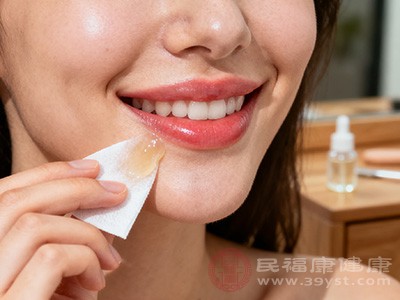 女生唇毛别慌 这几招让“小胡子”悄悄溜走