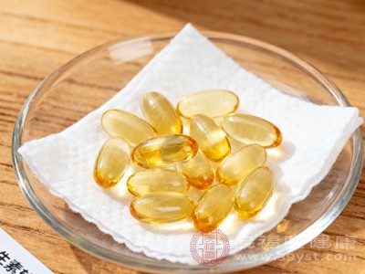 谁还没试过维生素E涂脸 简单1招解锁护肤新用法 敏感肌也能试