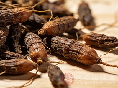 香附子具有理气活血的功效,活血药物在孕期使用可能存在一定风险 香附子具有理气活血的功效,活血药物在孕期使用可能存在一定风险