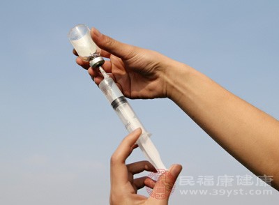 流感疫苗能有效降低感染风险，就算不幸感染，也能减轻症状、缩短病程