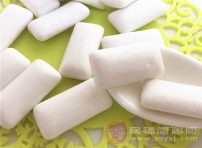 咀嚼无糖口香糖可以刺激唾液分泌