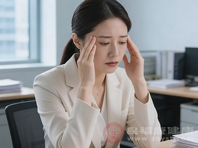 头痛时按揉太阳穴 头痛时按揉太阳穴