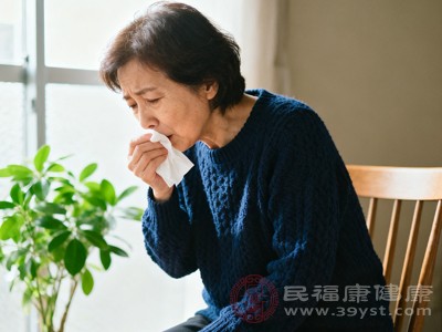 部分患者在恢复期可能仍有咳嗽、乏力等症状，一般会持续1-2周