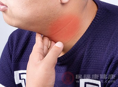三级疼痛（剧烈刺痛、胸闷出汗）必须马上就医