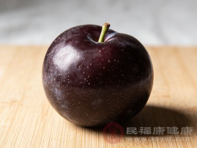 别只知道黑布林好吃 这些隐藏功效你知道吗