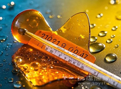 汞污染会对水生生物、鸟类等造成严重伤害,导致生物畸形、繁殖能力下降,破坏生态系统的稳定性 汞污染会对水生生物、鸟类等造成严重伤害,导致生物畸形、繁殖能力下降,破坏生态系统的稳定性