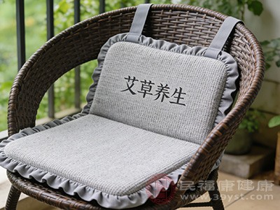使用艾灸坐垫可以在一定程度上缓解这些症状 使用艾灸坐垫可以在一定程度上缓解这些症状