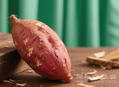 土豆和红薯含有丰富的钾和膳食纤维，且升糖指数相对较低