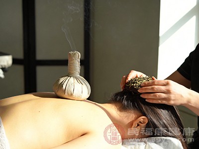 头疗还能缓解头部的紧张和疼痛,让头部肌肉得到放松 头疗还能缓解头部的紧张和疼痛,让头部肌肉得到放松