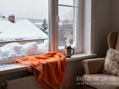 寒潮天紧闭门窗,虽能减少冷空气进入,但也会导致室内空气污浊 寒潮天紧闭门窗,虽能减少冷空气进入,但也会导致室内空气污浊