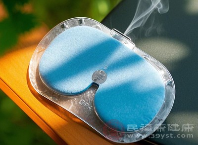 如果蒸汽眼罩的温度过高，超出了眼部皮肤所能承受的范围，就可能会造成低温烫伤