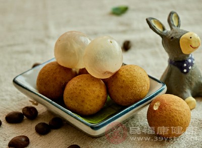 哇塞 鲜桂圆竟藏着这些功效与作用 不看可就亏大啦