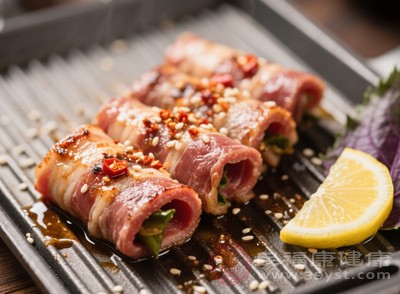 羊肉、牛肉、鸡肉等都是冬季绝佳的温性肉类 羊肉、牛肉、鸡肉等都是冬季绝佳的温性肉类