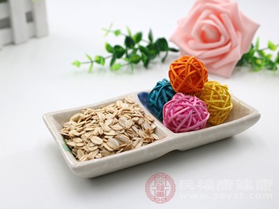 而燕麦、藜麦、糙米等全谷物，却是抗炎饮食的好选择