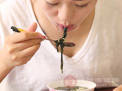 细嚼慢咽,每口嚼20-30下 细嚼慢咽,每口嚼20-30下