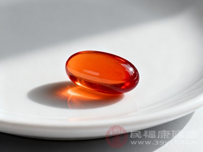 补剂界的“双胞胎”咋选 鱼肝油vsAD滴剂看完这篇不踩坑