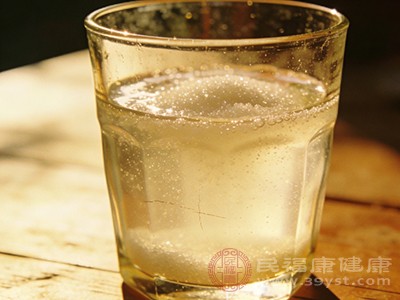 一次性饮用200ml浓糖水 一次性饮用200ml浓糖水