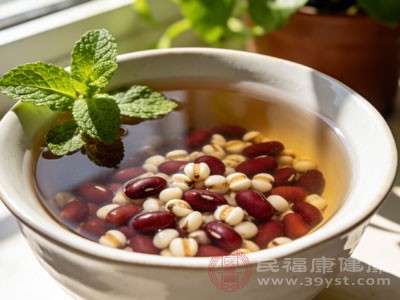 补充夜间水分 补充夜间水分