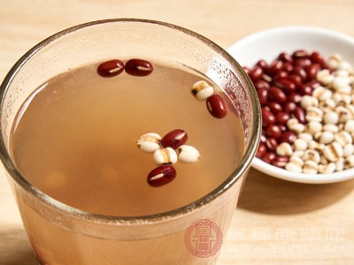 红豆薏米水啥时喝 这份喝水时刻表让功效翻倍