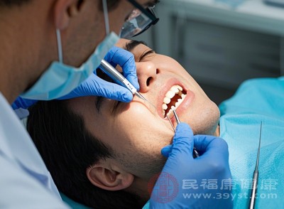 智齿拔除后自救指南 从冰敷到干饭的止痛秘籍