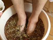 艾草泡脚能天天泡吗