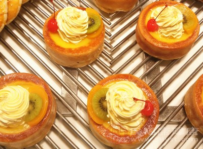 饮食上也要注意，高糖、高奶饮食会刺激胰岛素分泌