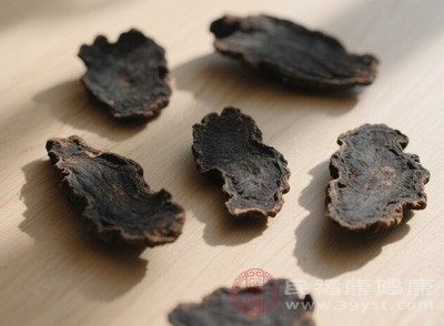 熟地的“黏腻”特性对脾胃功能也是一大考验