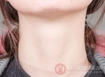 减少肌肉代偿导致的脖子粗壮感