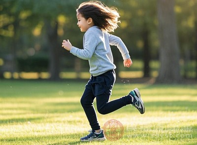 运动表现突然下滑，如跑步速度减慢、耐力下降、力量减弱，调整后无改善