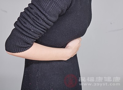 要准确判断是否胃下垂，需要借助医学上的专业检查手段