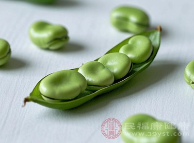 很多人不知道 蚕豆皮其实能吃 口感和营养都在线