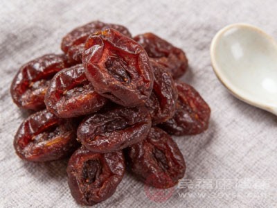 别小看这颗红玛瑙 酒萸肉的养生妙用多到想不到