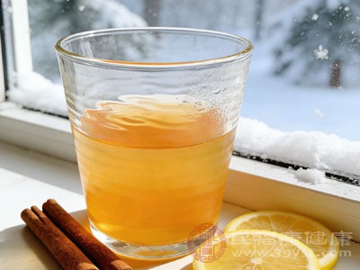 清晨喝上一杯姜粉水