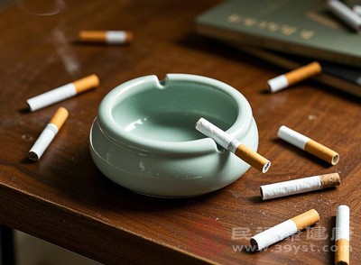 二手烟中的有害物质会对免疫系统产生抑制作用 二手烟中的有害物质会对免疫系统产生抑制作用