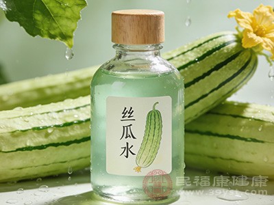外用丝瓜水时，建议先进行皮肤敏感测试