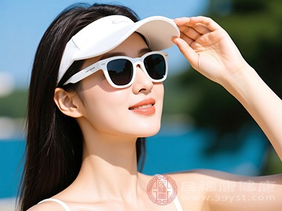 太多人忽视的淡斑真相：不花大钱脸照样能白