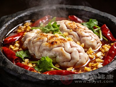 每100克猪脑花含胆固醇约2571毫克