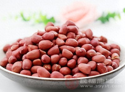 花生是常见的坚果之一 花生是常见的坚果之一