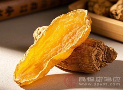 黄精中老年人日常食用，每天用量建议不超过20克，长期过量食用可能导致上火、消化不良等问题