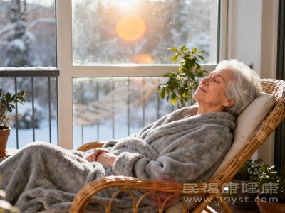 冬季总怕冷、反复感冒？可能缺这种维生素！它还和皮肤差、关节痛密切相关