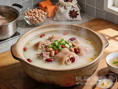 花生的植物脂肪和猪脚的动物脂肪搭配,能为泌乳提供能量 花生的植物脂肪和猪脚的动物脂肪搭配,能为泌乳提供能量