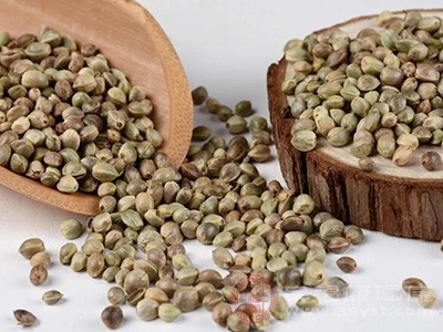 火麻仁虽温和，但过量食用可能导致腹泻