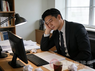 感冒后1-3周出现心口隐痛，伴乏力、心慌、气短